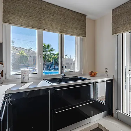 Sol Y Mar Mit Grandiosem Meerblick וילה אדחה